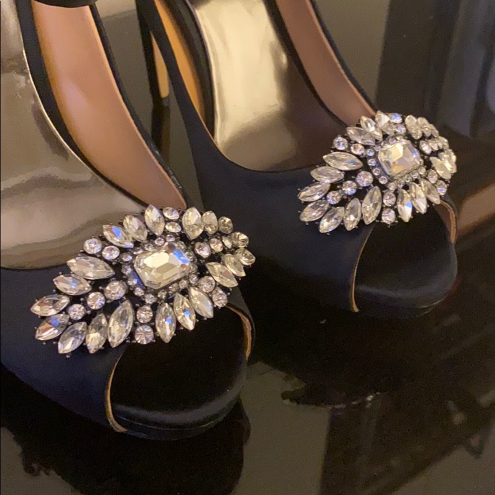 New Heels 👌❤️ - Picture 5 of 6